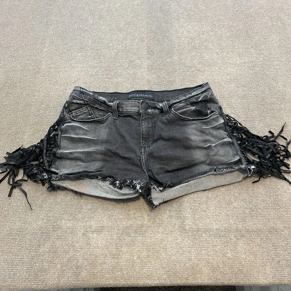 Rock & Republic Lolita Denim Distressed‎ Shorts Size 8 Black Frunge Tassles